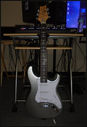 PRS SE SILVER SKY PLATINUM SPARK SWEETWATER EXCLUSIVE 8-29-2025.jpg