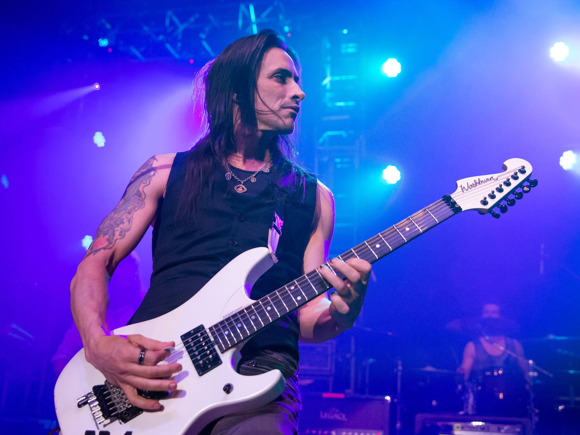 Nuno-Bettencourt@2000x1500.jpg