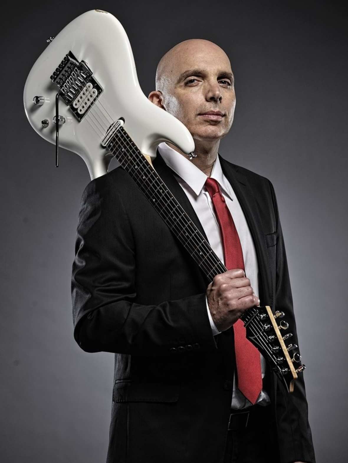 Joe-Satriani-zapowiada-Shockwave-Supernova_article.jpg