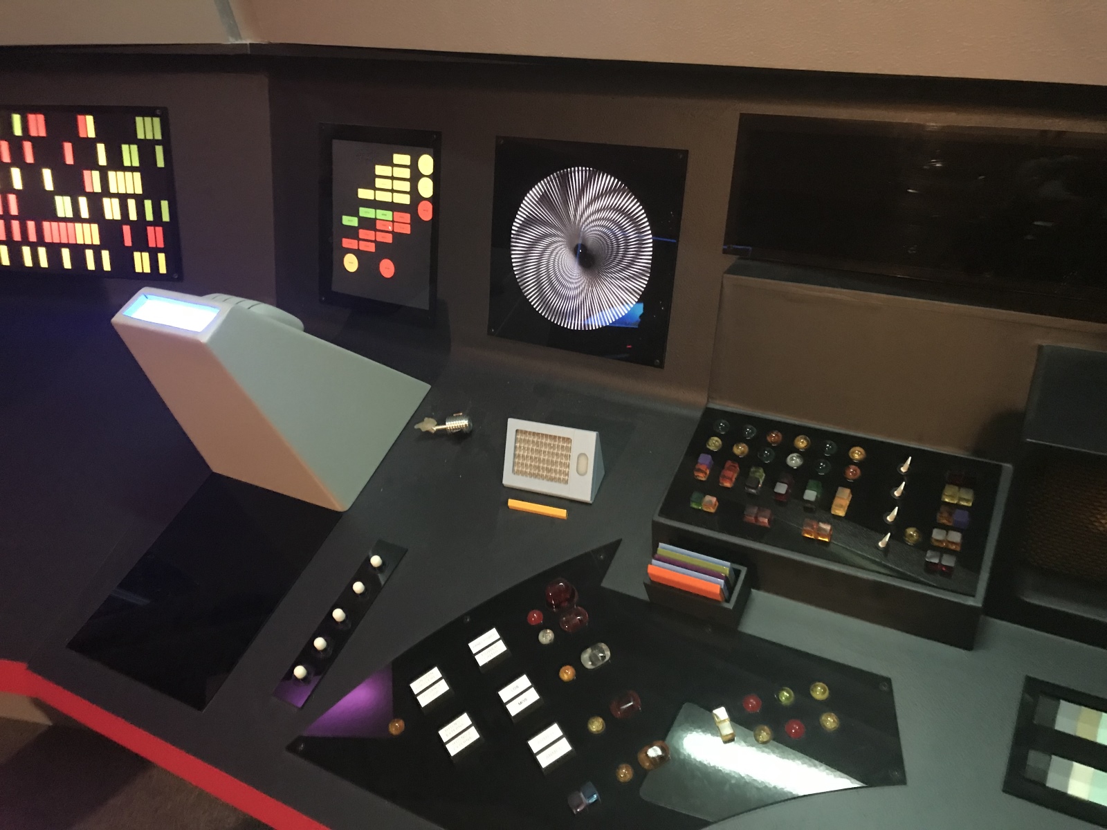 startrektour-rev-bridge3.jpg