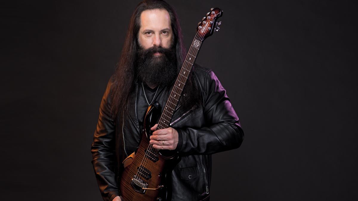 www.guitarworld.com