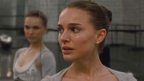 Natalie-Portman-Black-Swan-mirror-image_opt.jpg