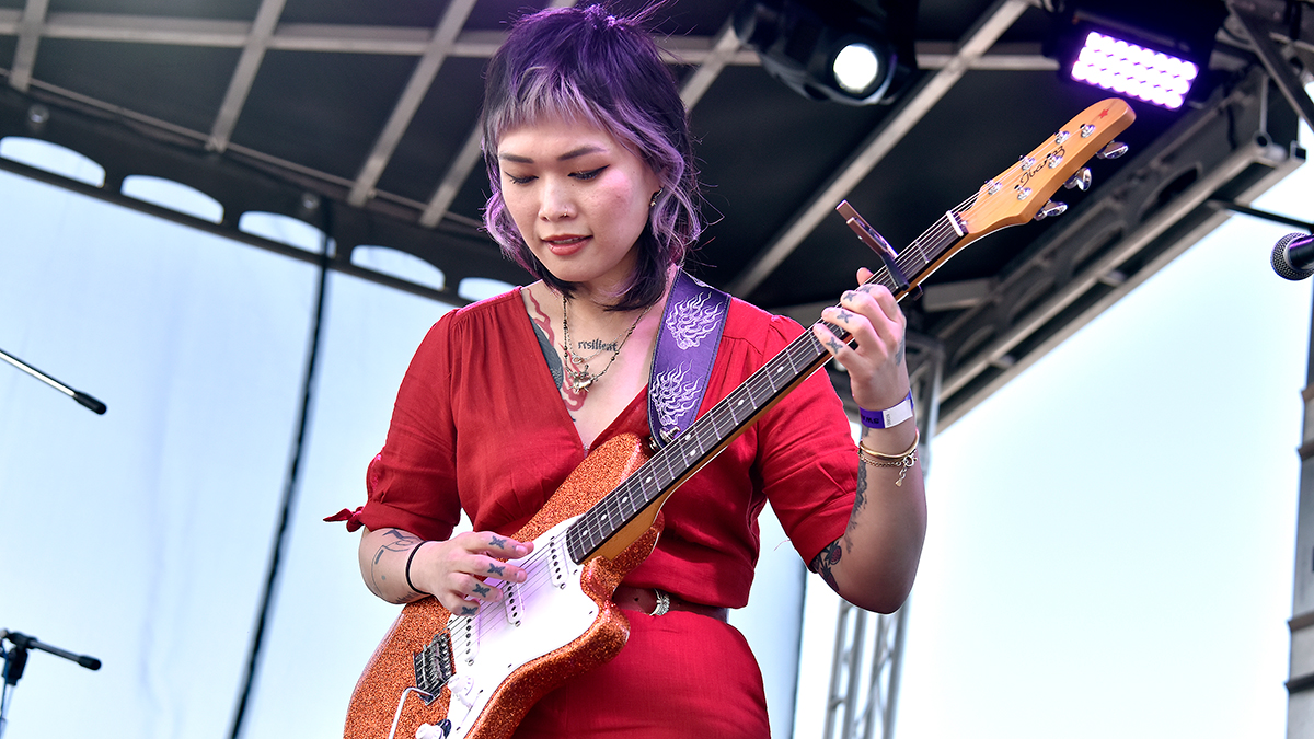 www.guitarworld.com