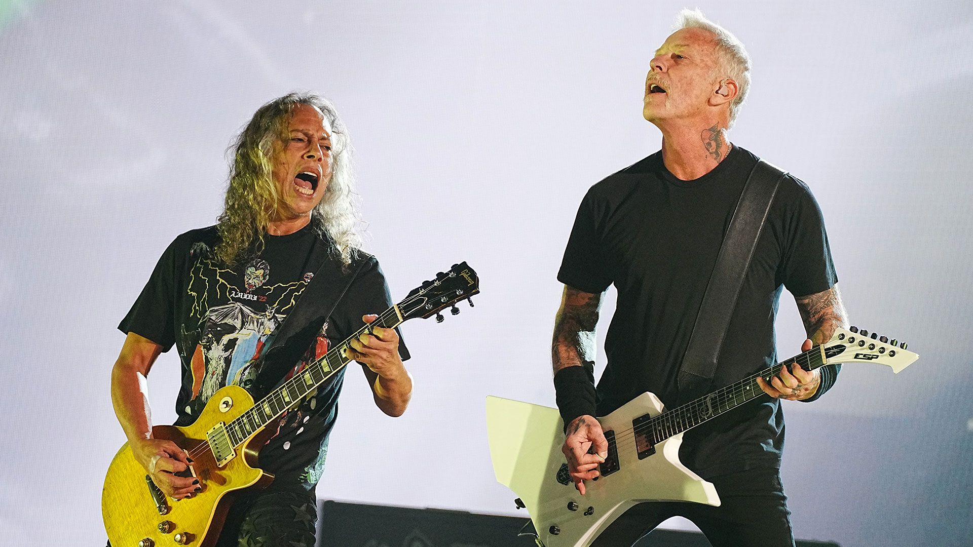 www.guitarworld.com