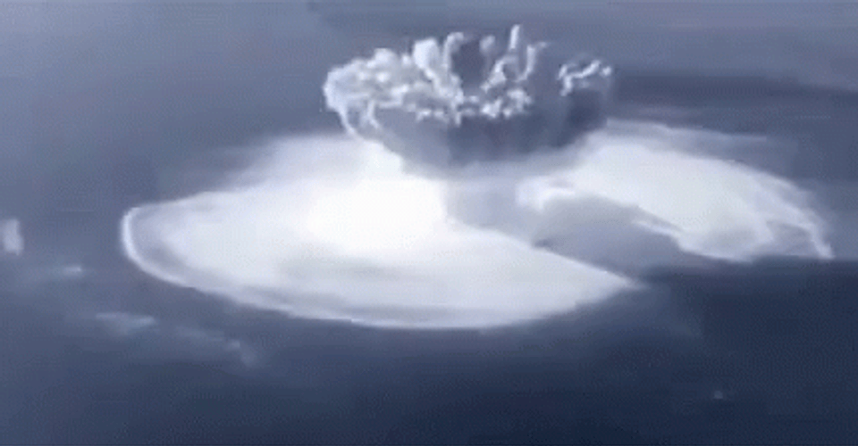 nuclear-explosion-mushroom-cloud-underwater-v4b0k2mgptfw9630.gif